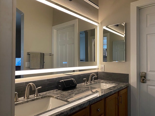 Mater Bath, fully remodeled; touch screen LED Mirror etc (recessed mirrored medicine cabinets on both ends)