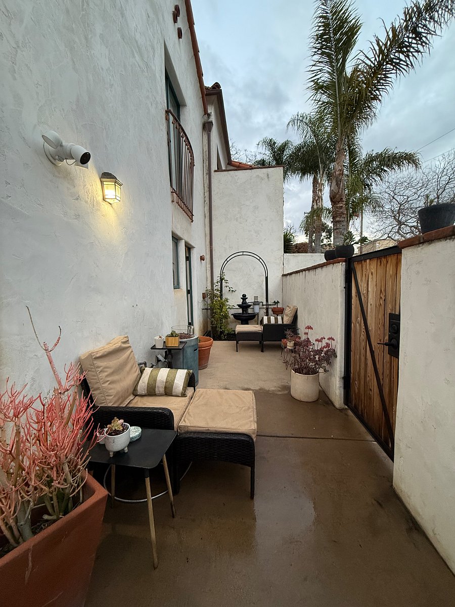 Furnished Finder property 571801_1 photo 4