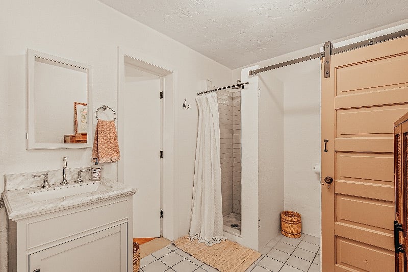 Furnished Finder property 571804_1 photo 9