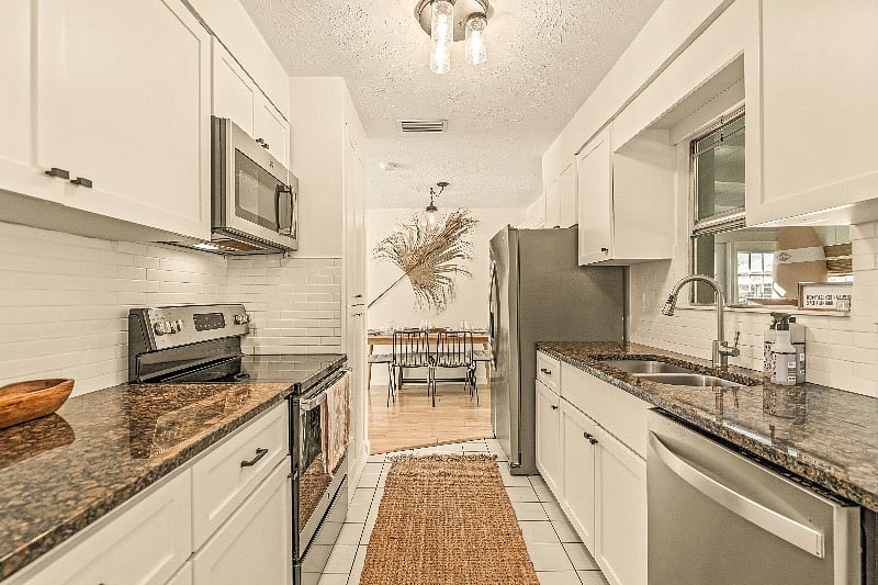 Furnished Finder property 571804_1 photo 10