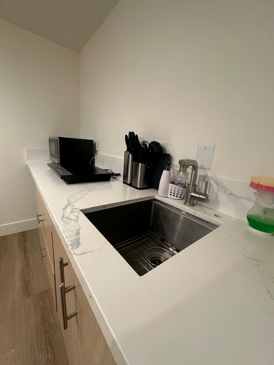 Furnished Finder property 571841_1 photo 3
