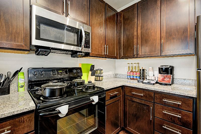 Furnished Finder property 571883_1 photo 8