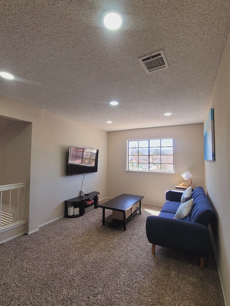 Furnished Finder property 571885_1 photo 18