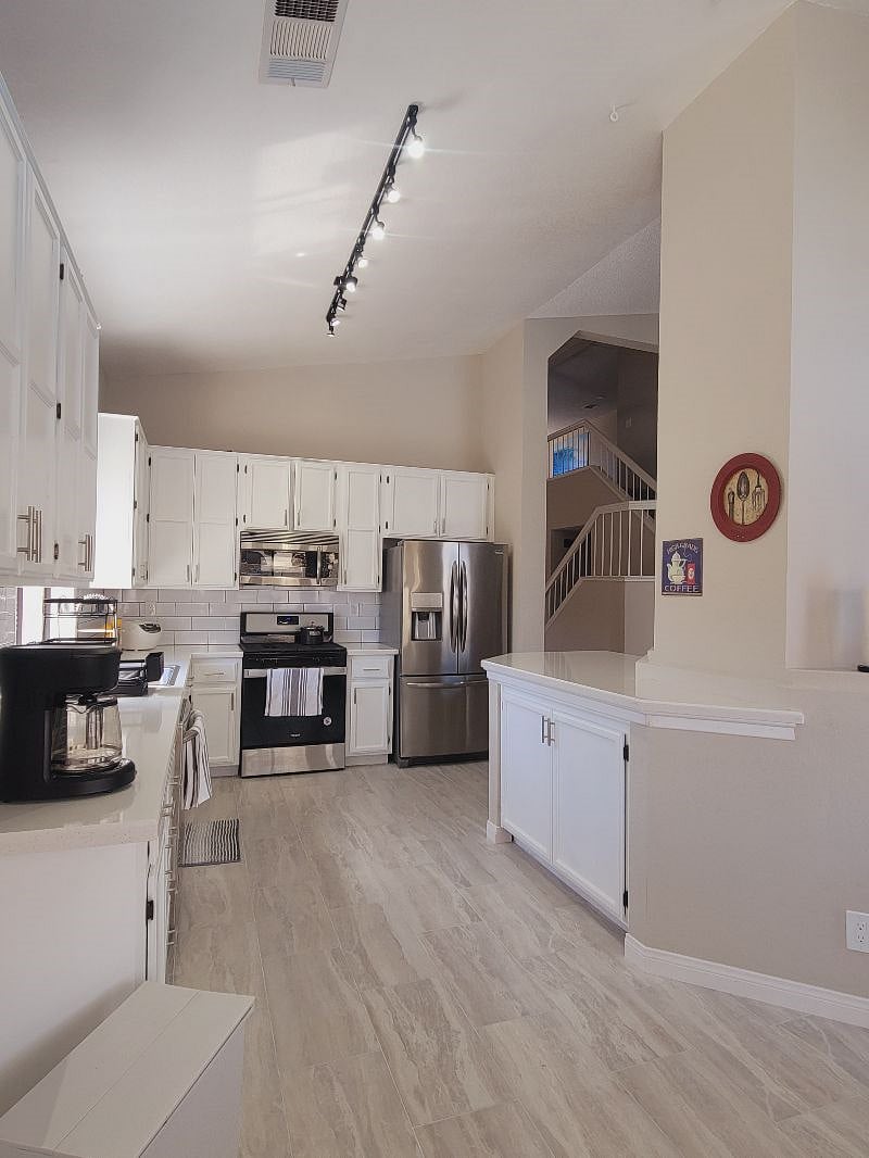 Furnished Finder property 571885_1 photo 9