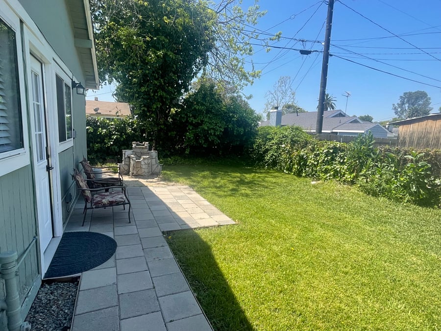 Private, fenced yard.