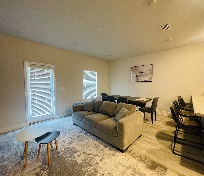 Furnished Finder property 572000_1 photo 5