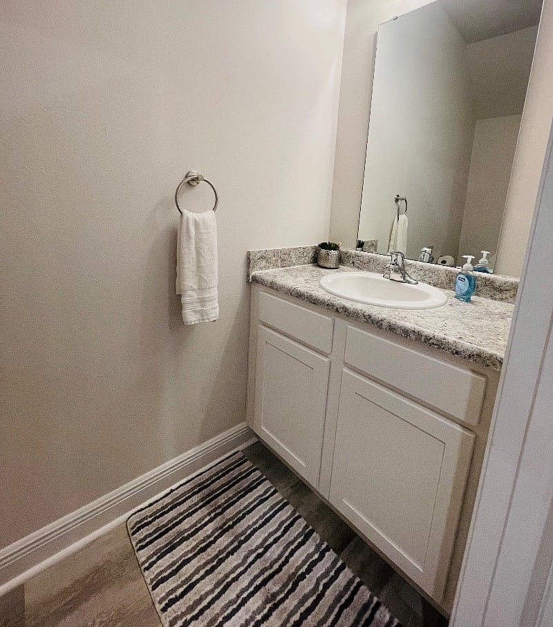 Furnished Finder property 572000_1 photo 6