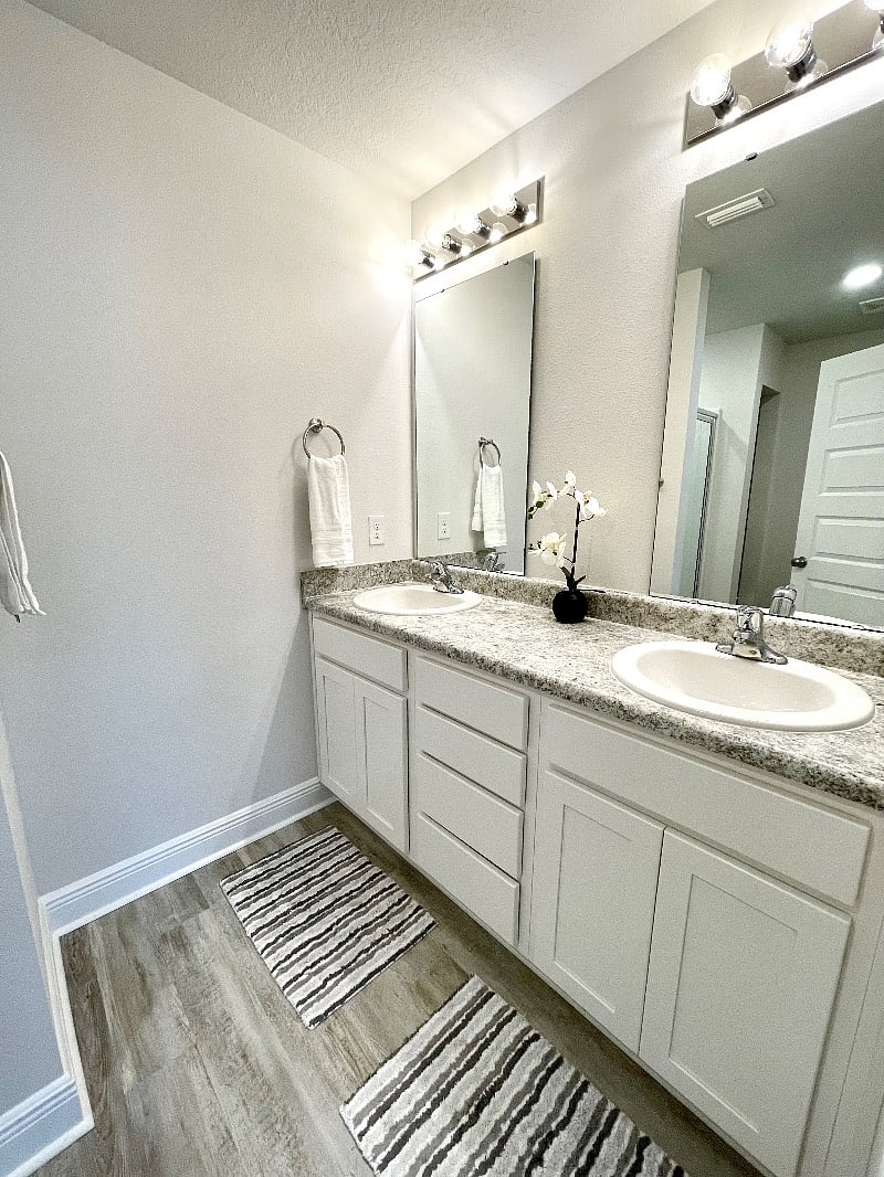 Furnished Finder property 572000_1 photo 10