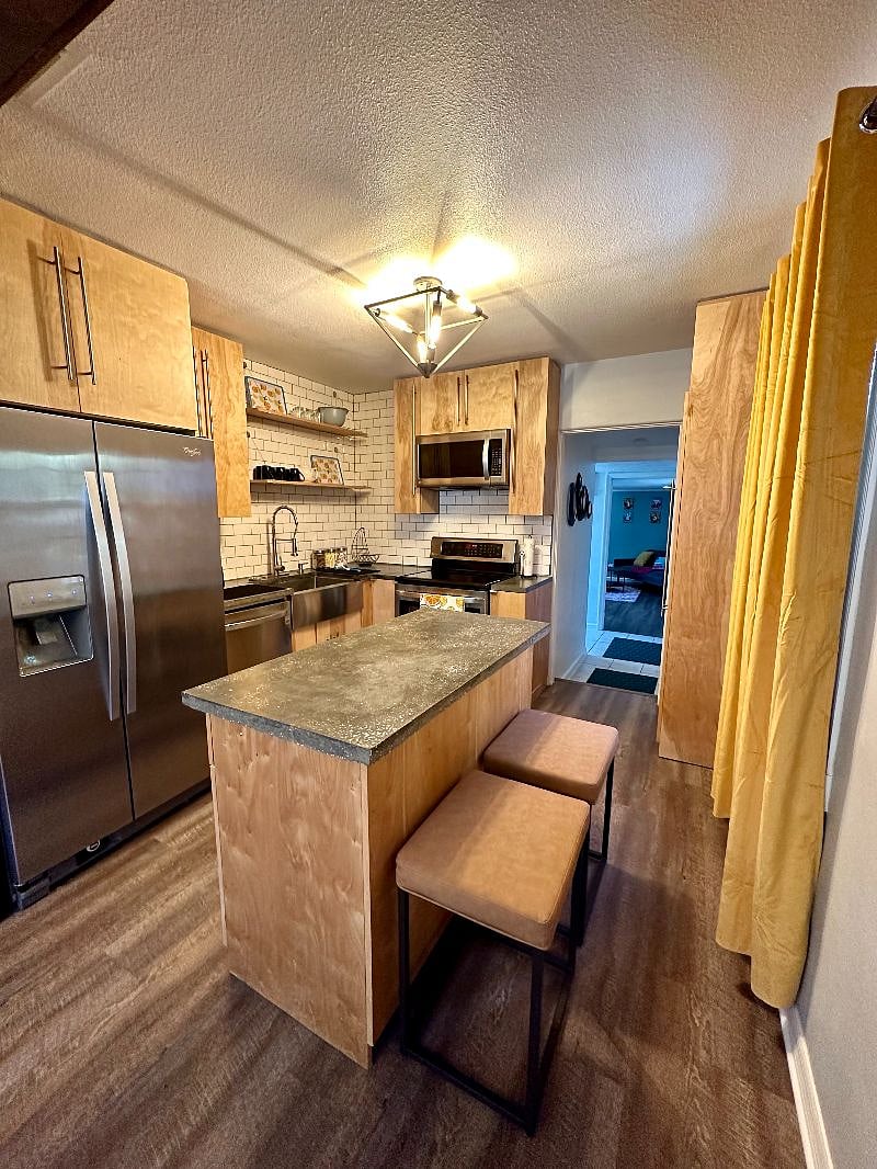 Furnished Finder property 572006_1 photo 3