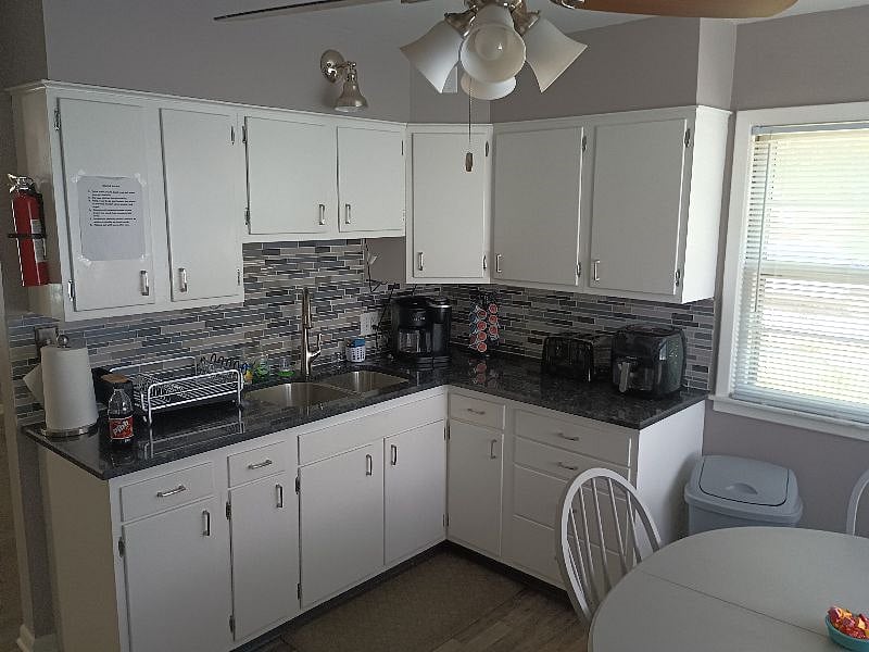 Furnished Finder property 572060_1 photo 12