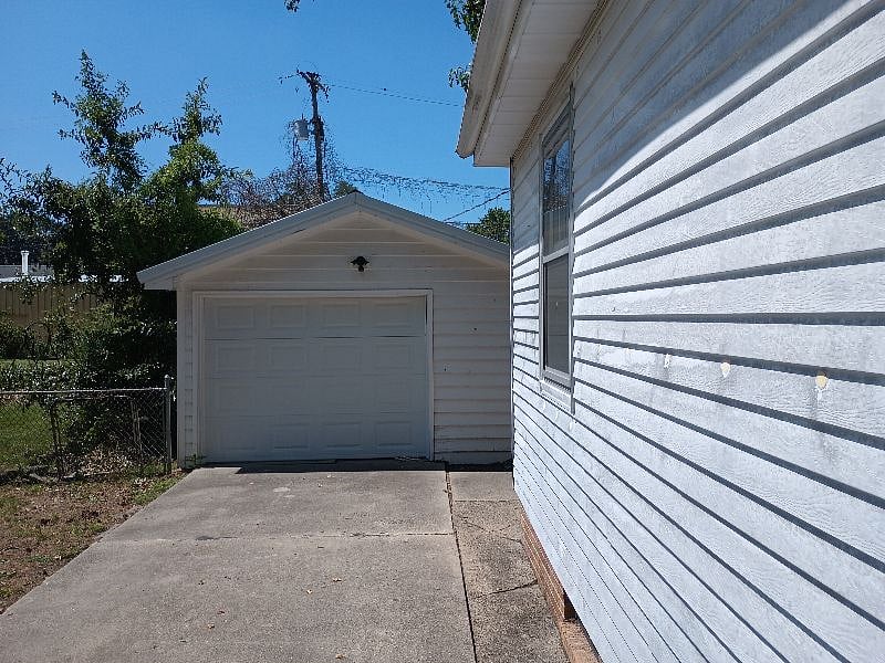 Furnished Finder property 572060_1 photo 18