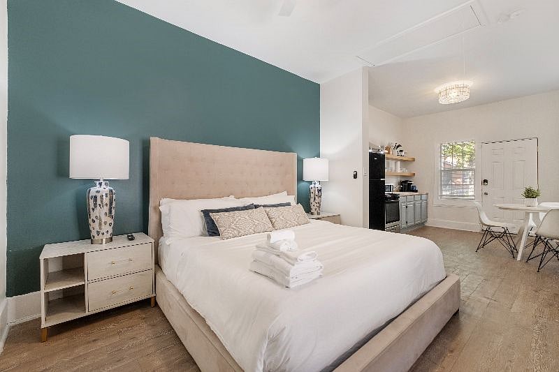 Furnished Finder property 572079_1 photo 7