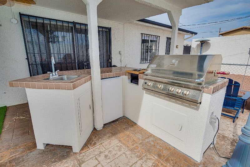 Furnished Finder property 572103_1 photo 7