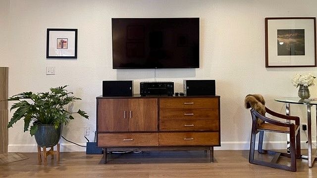 Furnished Finder property 572111_1 photo 4