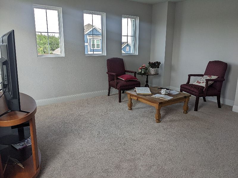 Furnished Finder property 572121_1 photo 4