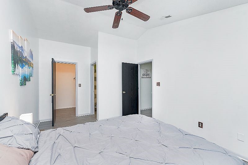 Furnished Finder property 572130_1 photo 17