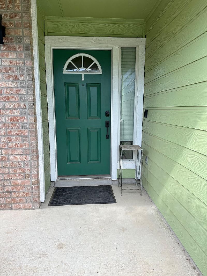 Furnished Finder property 572133_1 photo 3