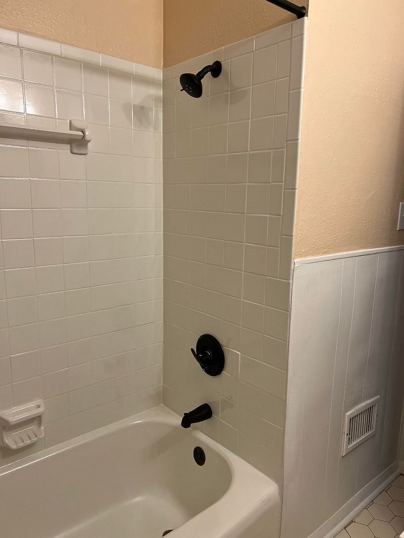 Furnished Finder property 572138_1 photo 13