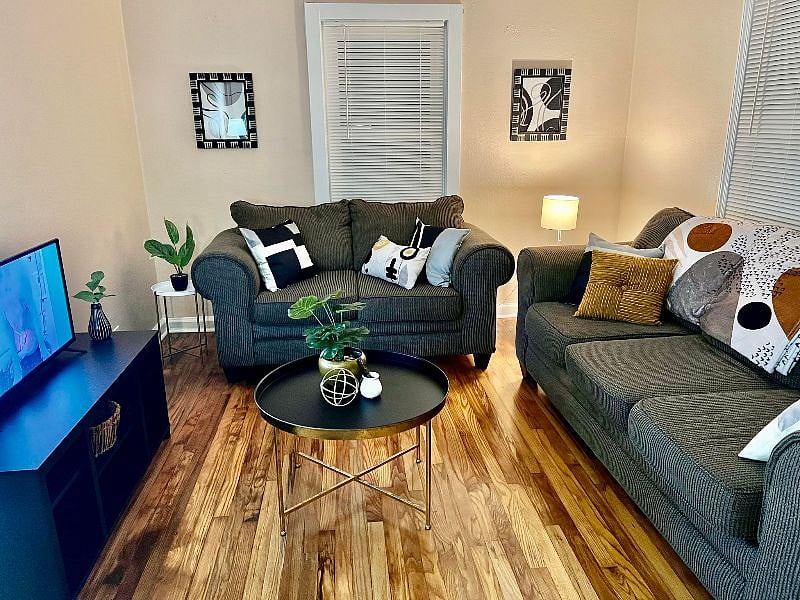 Furnished Finder property 572138_1 photo 3