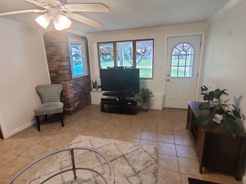 Furnished Finder property 572148_1 photo 3