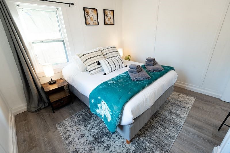 Furnished Finder property 572166_1 photo 13