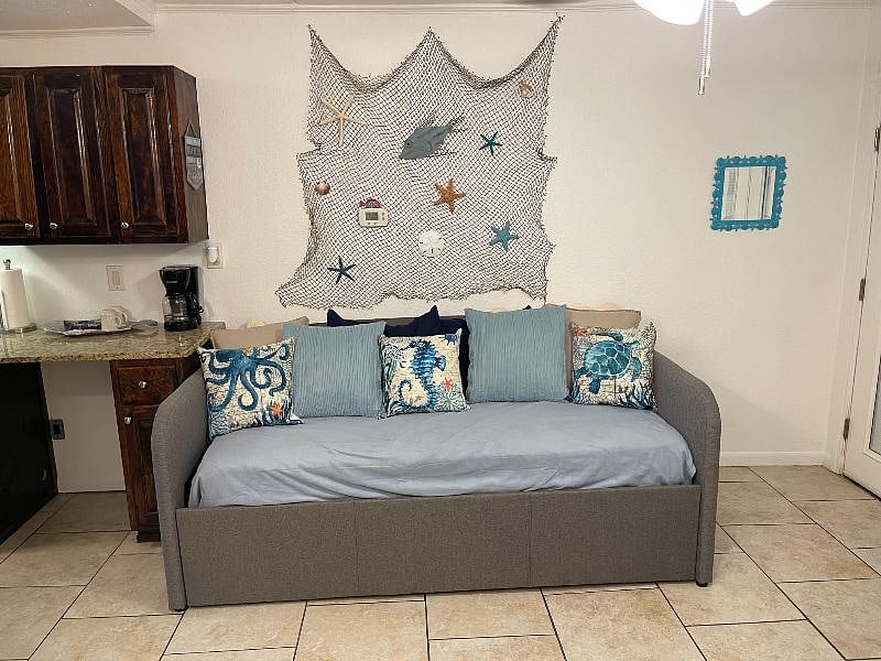 Furnished Finder property 572183_1 photo 6