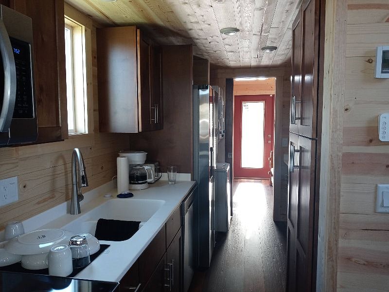 Furnished Finder property 572184_1 photo 6
