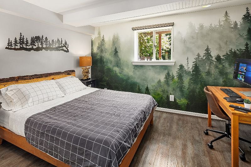 Bedroom #1

- Queen size bed with Leesa Mattress

- Workstation with 34" Dell monitor, desk, keyboard, mouse, surge protector/power strip, and High-Speed 1GBPS WIFI.

- 40" Samsung Smart TV (wall mounted)

- Electric Fireplace

- Spacious closet