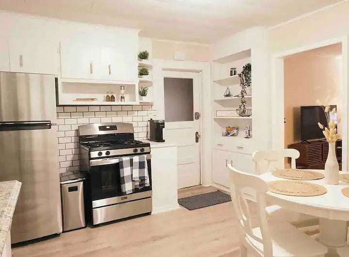 Furnished Finder property 572204_1 photo 1
