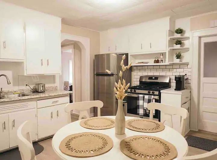Furnished Finder property 572204_1 photo 9
