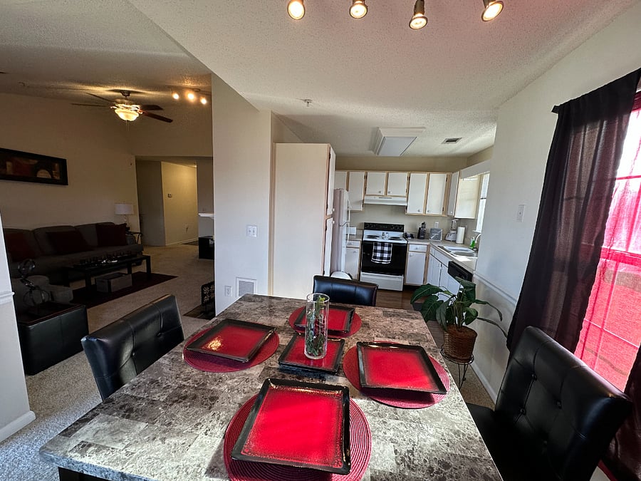 Furnished Finder property 572260_1 photo 4