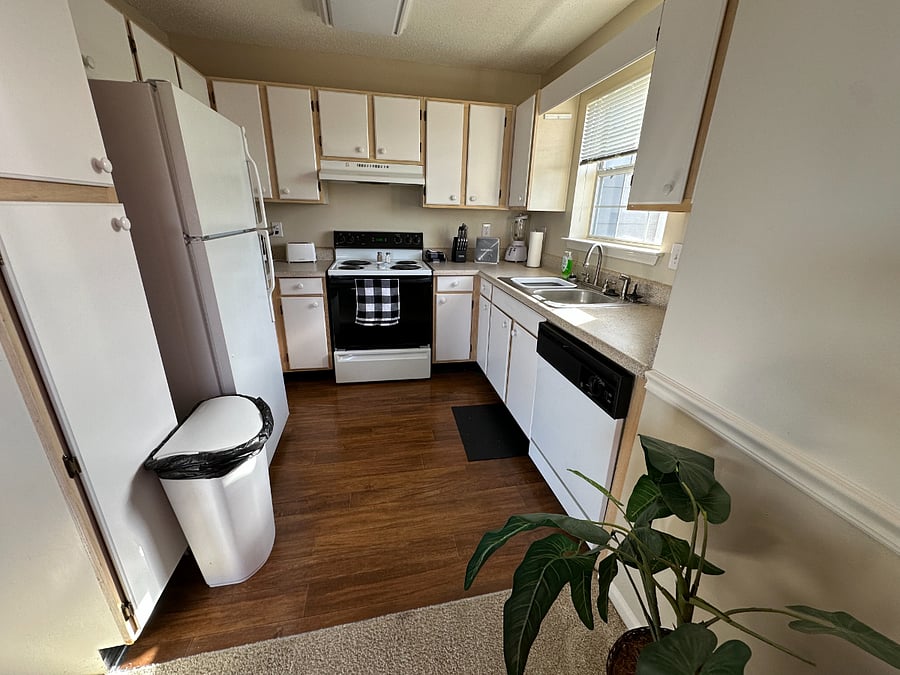 Furnished Finder property 572260_1 photo 13
