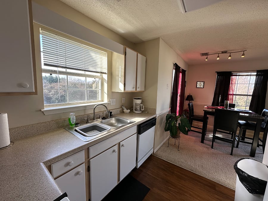 Furnished Finder property 572260_1 photo 12