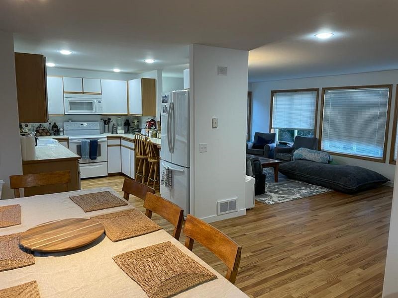Furnished Finder property 572264_2 photo 13
