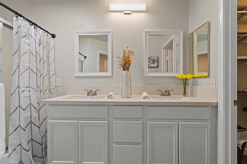 Furnished Finder property 572286_1 photo 13