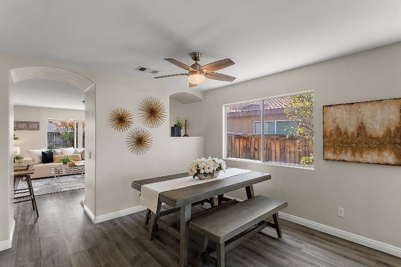 Furnished Finder property 572286_1 photo 18