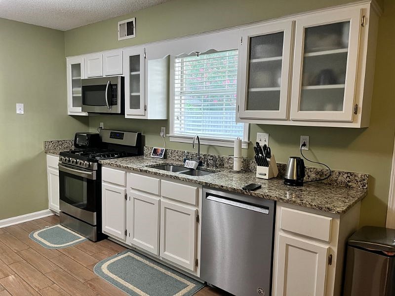 Furnished Finder property 572318_1 photo 6