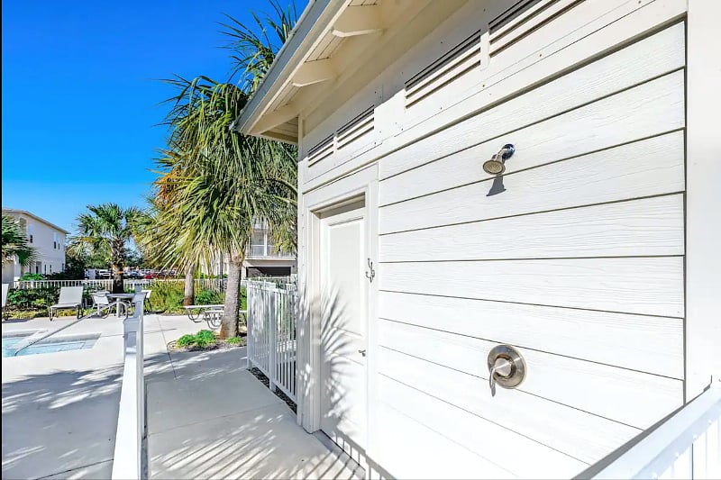 Outdoor shower to rinse off after the beach! 