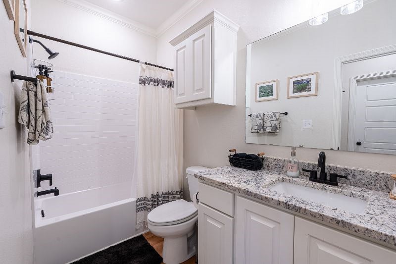 Second bathroom featuring a tub - perfect for soaking baths or letting little ones play.