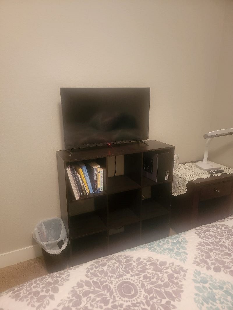 Bedroom
For private room for rent