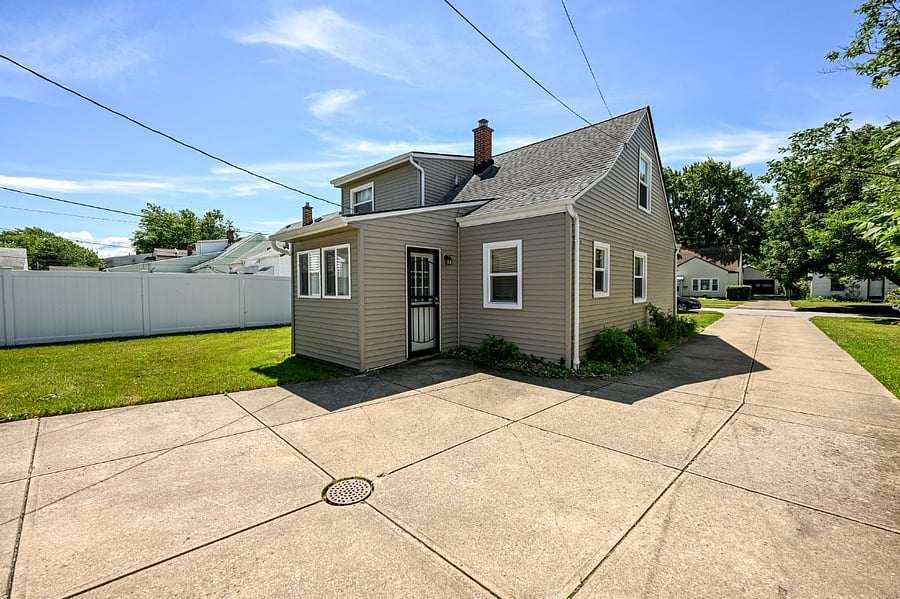Furnished Finder property 572359_1 photo 3