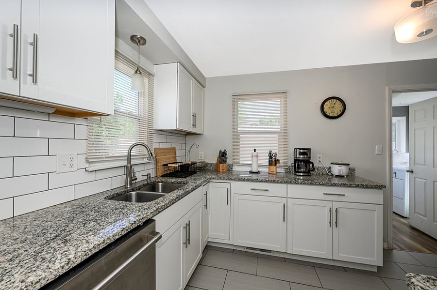 Furnished Finder property 572359_1 photo 14