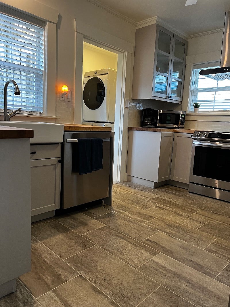 Furnished Finder property 572367_1 photo 14