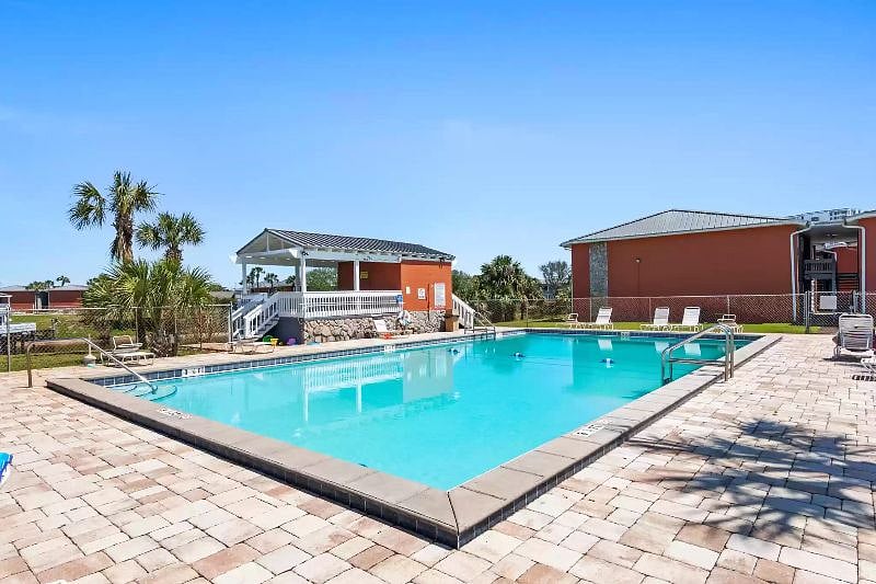 Furnished Finder property 572376_1 photo 3