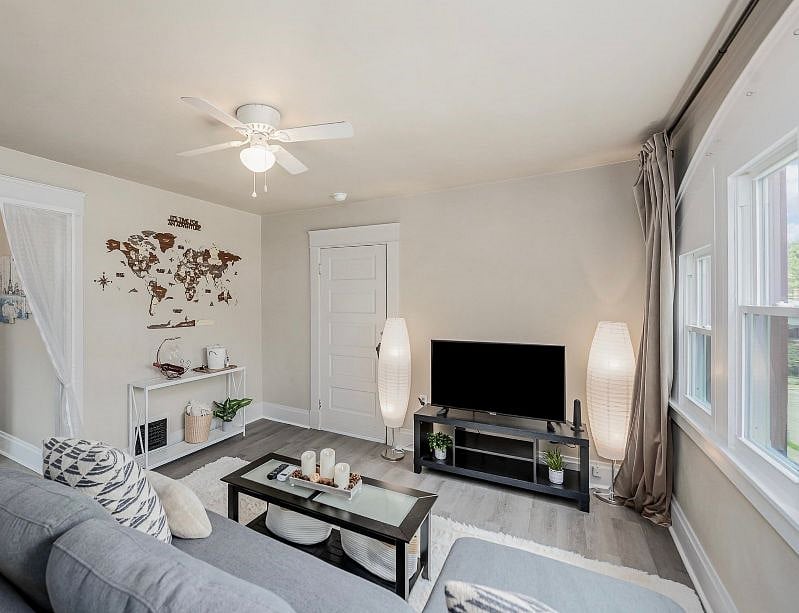 Furnished Finder property 572402_1 photo 3