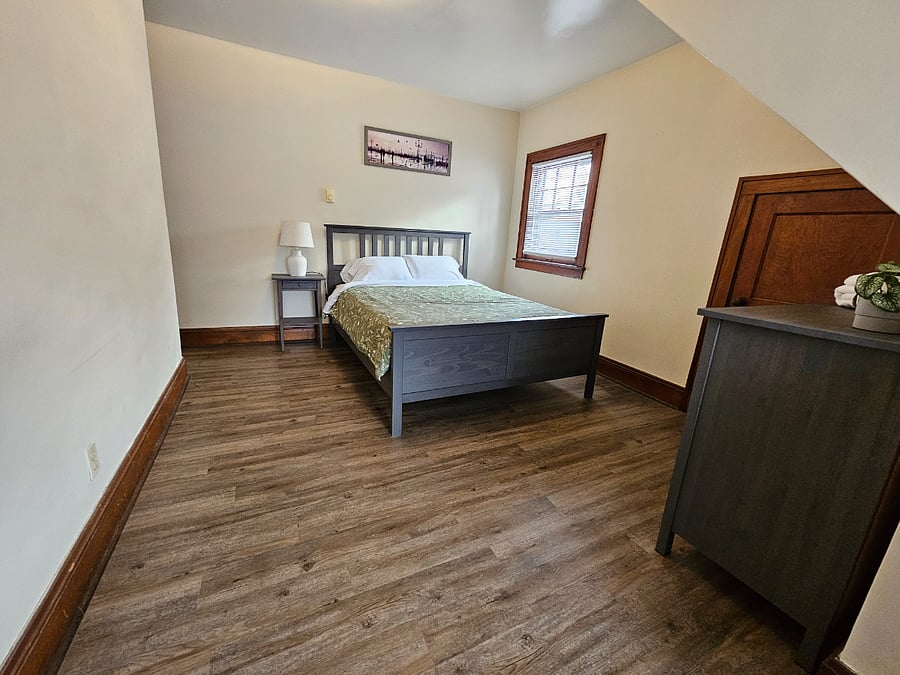 Furnished Finder property 572431_2 photo 8