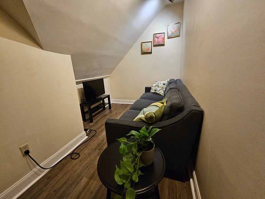 Furnished Finder property 572431_2 photo 5