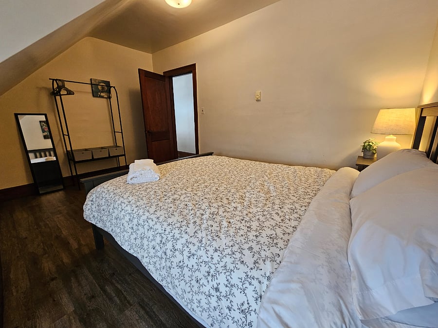 Furnished Finder property 572431_2 photo 9