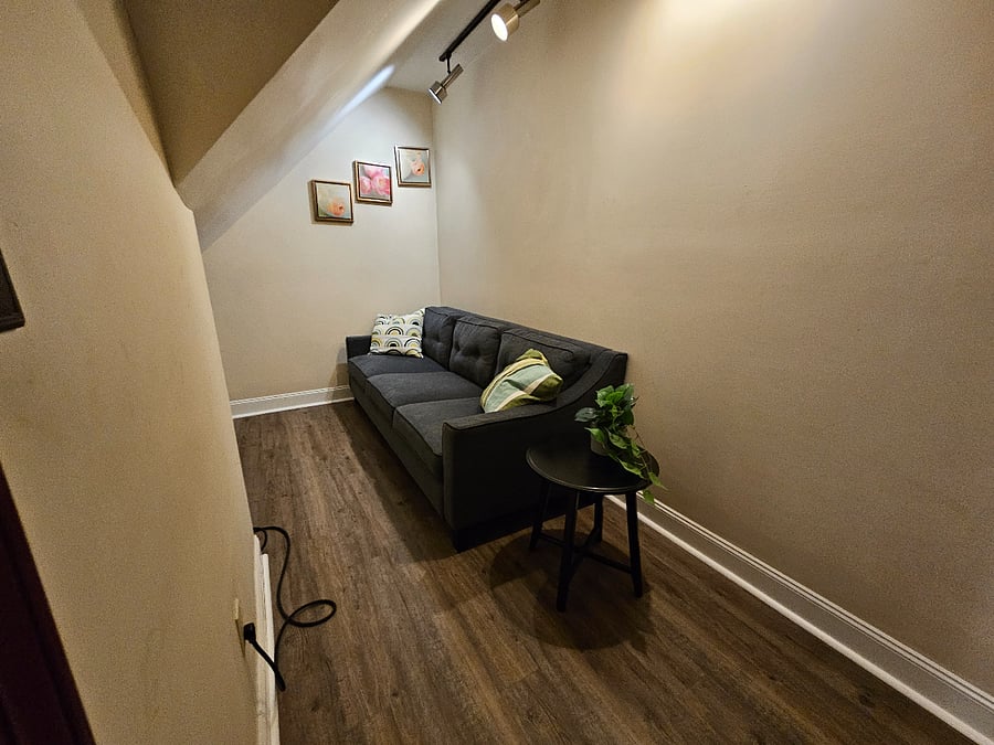 Furnished Finder property 572431_2 photo 4