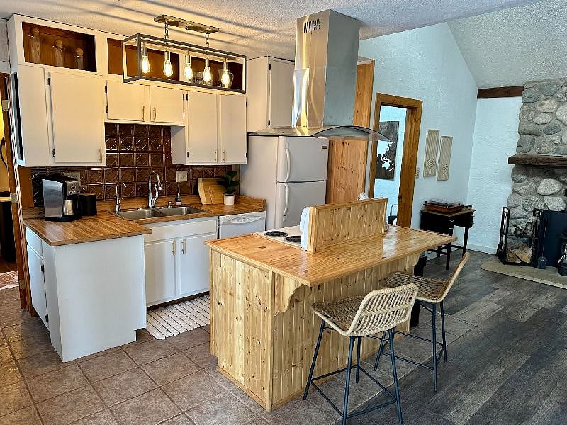 Furnished Finder property 572461_1 photo 13